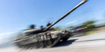 Στρατιωτικοί προϋπολογισμοί και οικονομική ανάπτυξη