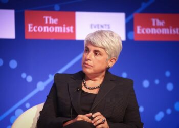 Παραμένουν κίνδυνοι στα Στενά του Ορμούζ