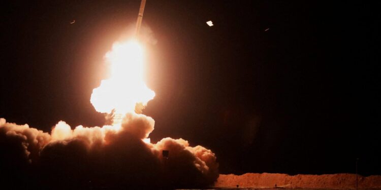 «Ψευδές ότι το Ιράν ζήτησε μεσολάβηση των ΗΠΑ για κατάπαυση του πυρός, μέσω Ομάν και Κατάρ