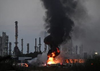 Το Ιράν θα επιτίθεται στο Ισραήλ «χωρίς διακοπή μέχρι την αυγή»