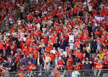 Ουαλία: Φίλαθλος νοσηλεύεται έπειτα από πτώση του από τις κερκίδες