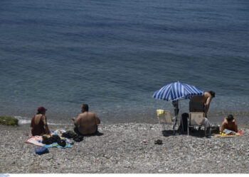 38χρονος βγήκε γυμνός από τη θάλασσα και προσπάθησε να βιάσει τουρίστρια