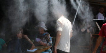 Καιρός: Το πρώτο κύμα καύσωνα του καλοκαιριού