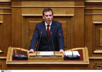 Ασκείται μία πολιτική προσωπικής προβολής από την κυβέρνηση χωρίς σαφή στόχευση