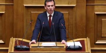 Ασκείται μία πολιτική προσωπικής προβολής από την κυβέρνηση χωρίς σαφή στόχευση