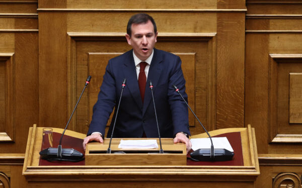 Ασκείται μία πολιτική προσωπικής προβολής από την κυβέρνηση χωρίς σαφή στόχευση