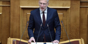 Ας μετατρέψουμε τις χαμένες ευκαιρίες της μεταπολίτευσης έστω και σήμερα σε «καύσιμα» για ακόμη περισσότερες αυτονόητες αλλαγές