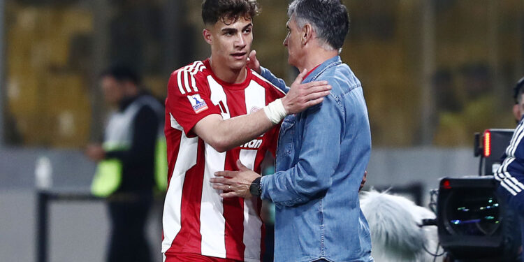 Μπάμπης Κωστούλας: Περνάει ιατρικά την Τετάρτη και υπογράφει στην Μπράιτον