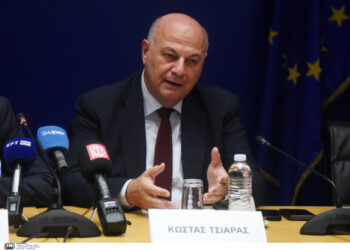 «Δεδομένη η πολιτική βούληση της κυβέρνησης να επιστρέψουν πίσω τα χρήματα αυτοί που τα πήραν χωρίς να το δικαιούνται»