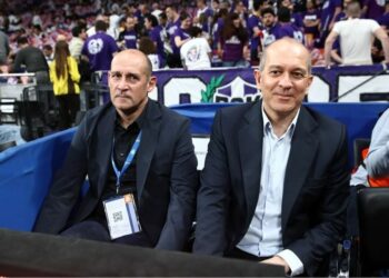 Απέρριψαν την πρόσκληση Βρούτση οι αδελφοί Αγγελόπουλοι