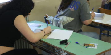 Μηδενίστηκαν δύο γραπτά στο Ηράκλειο εξαιτίας… κινητών τηλεφώνων