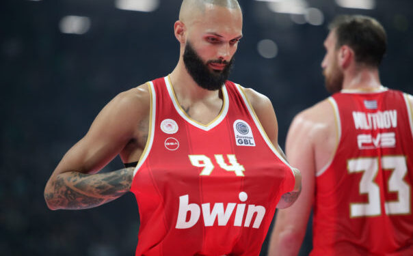 Ακόμη δεν έχουμε δει μια δήλωση αποδοκιμασίας από την πλευρά της ΚΑΕ Ολυμπιακός