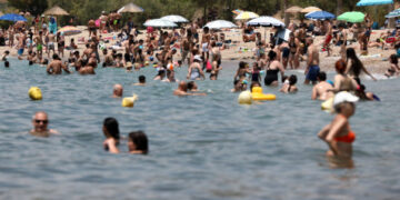 Καιρός: «Χτύπησε» κόκκινο ο υδράργυρος σήμερα