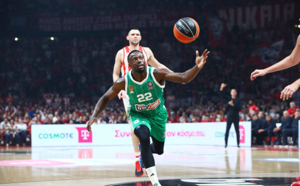 Ανακοίνωσε Τζέριαν Γκραντ έως το 2028