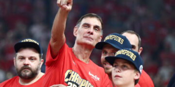 «Σκέφτηκα ότι ίσως δεν πρέπει να συνεχίσω στον Ολυμπιακό»