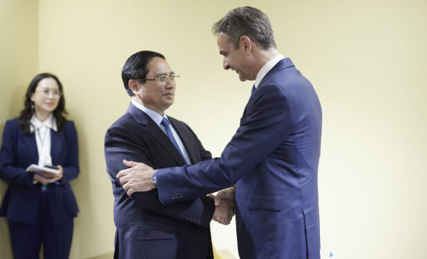 Συνάντηση Κυριάκου Μητσοτάκη με τον πρωθυπουργό του Βιετνάμ