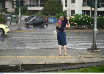 Κακοκαιρία: Ισχυρές βροχές και καταιγίδες σε Πελοπόννησο και Αττική