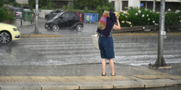 Κακοκαιρία: Ισχυρές βροχές και καταιγίδες σε Πελοπόννησο και Αττική