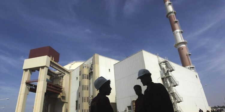 Έτοιμες για συνομιλίες για το πυρηνικό πρόγραμμα του Ιράν η Γερμανία, η Γαλλία και η Βρετανία