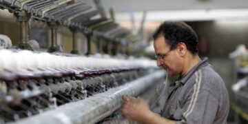 Ελληνική μεταποίηση: Άνοδος παραγωγής και νέων παραγγελιών τον Μάιο