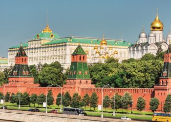 Οι ρωσικές μονάδες αεράμυνας κατέρριψαν ουκρανικό μη επανδρωμένο αεροσκάφος με στόχο τη Μόσχα, σύμφωνα με το δήμαρχο