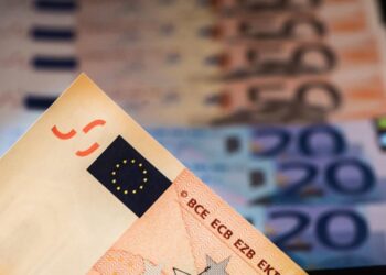 Το «κρατικό σύστημα» «κλέβει» το Κράτος.