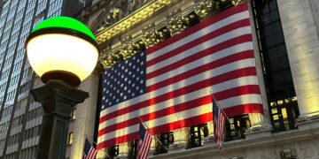 Ο πρόεδρος της Fed δήλωσε ότι υπάρχουν 50% πιθανότητες οι δασμοί του Ντόναλντ Τραμπ να οδηγήσουν σε μια διαρκή έκρηξη πληθωρισμού