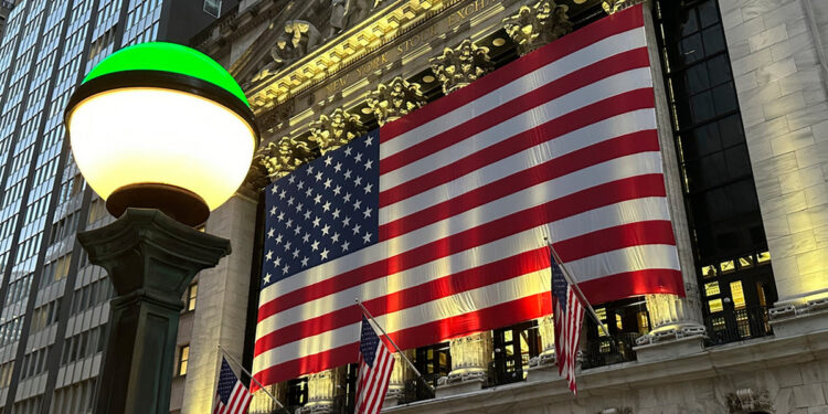 Ο πρόεδρος της Fed δήλωσε ότι υπάρχουν 50% πιθανότητες οι δασμοί του Ντόναλντ Τραμπ να οδηγήσουν σε μια διαρκή έκρηξη πληθωρισμού