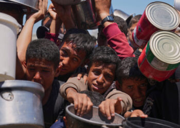 Νεκροί και τραυματίες από ισραηλινά πυρά κοντά σε κέντρο διανομής ανθρωπιστικής βοήθειας