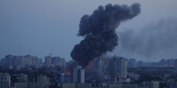 Ουκρανική επίθεση με drone προκάλεσε φωτιά σε χημικό εργοστάσιο στην περιοχή Τούλα – Δυο τραυματίες