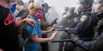 Ο Ντόναλντ Τραμπ ενέκρινε την ανάπτυξη επιπλέον 2.000 μελών της Εθνοφρουράς – Οργή από τον κυβερνήτη Νιούσομ και νέα επεισόδια