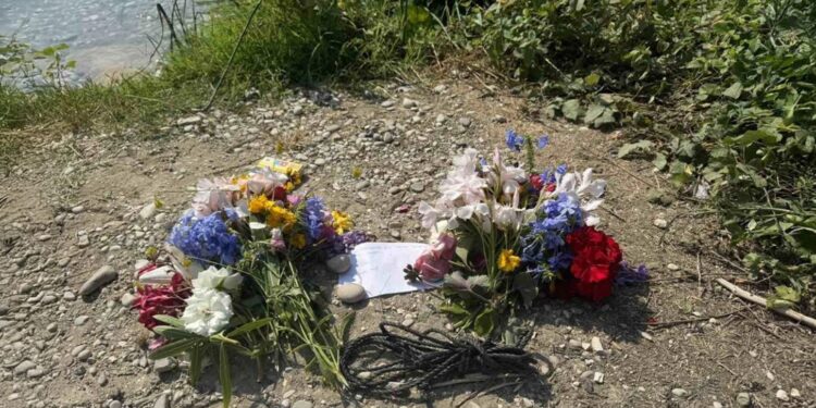 Άρτα: Θρήνος και σπαραγμός στο τελευταίο «αντίο» στα δύο παιδιά που πνίγηκαν στον Άραχθο