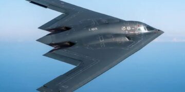 Μετακινούν στο νησί Γκουάμ βομβαρδιστικά που μπορούν να μεταφέρουν την βόμβα «bunker buster»