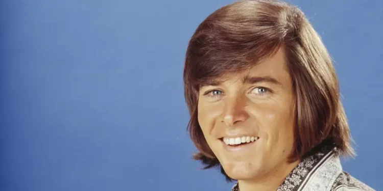 Πέθανε ο τραγουδιστής και ηθοποιός, είδωλο των εφήβων στα ’60s και ’70s