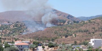 Και νέα μηνύματα του 112 λόγω της πυρκαγιάς