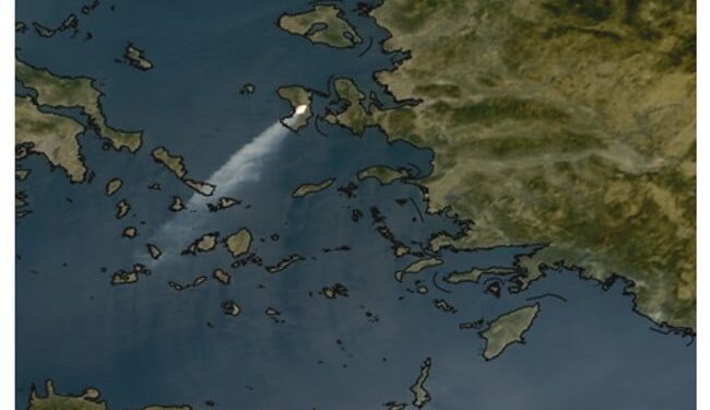 Έως την Κίμωλο οι καπνοί