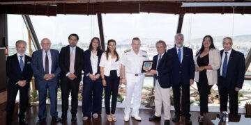 Γεύμα εργασίας με τον αρχηγό του Λ.Σ.-ΕΛ.ΑΚΤ.