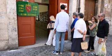 Χαμηλότερη του 30% η συμμετοχή στα πέντε δημοψηφίσματα