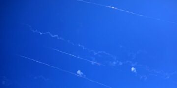 Ακούγονται εκρήξεις σε Τελ Αβίβ και Ιερουσαλήμ