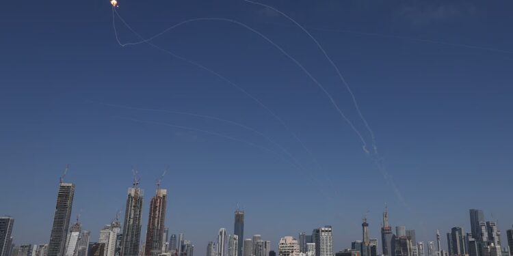 Ισραήλ-Ιράν: Ένας πόλεμος με άγνωστη έκβαση