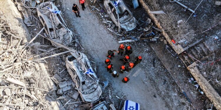 «Έρχονται καταστροφικές επιθέσεις τις επόμενες ώρες»