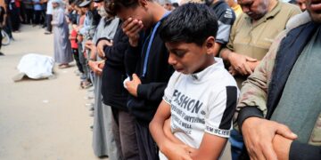 Εγκλήματα πολέμου οι επιθέσεις του Ισραήλ σε κέντρα διανομής βοήθειας στη Γάζα