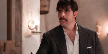 Έξαλλος ο Ρήγας απειλεί Αλίκη και Πέτρο