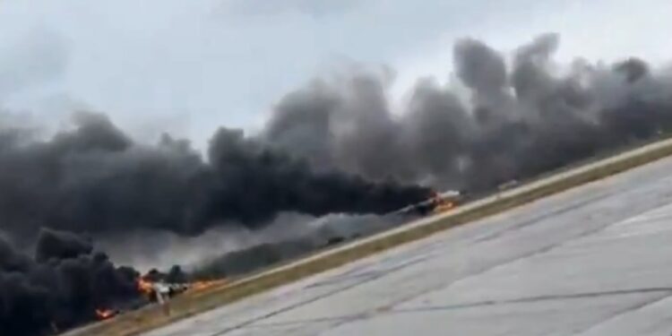 Ρωσία: Μαζική επίθεση ουκρανικών drones σε αεροπορικές βάσεις