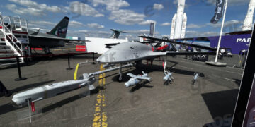 Αποστολή στη Γαλλία: LBA – Αποκαλυπτήρια τουρκικών drones με ιταλική σημαία