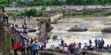 Ινδία: Έξι νεκροί από κατάρρευση γέφυρας