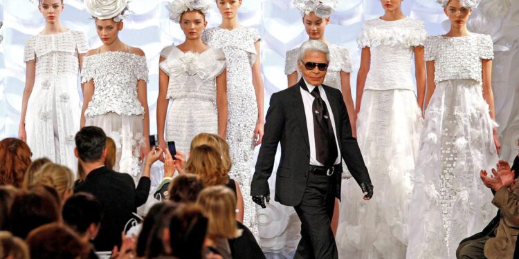 Σε δημοπρασία 80 δημιουργίες του για τον Οίκο Chloé