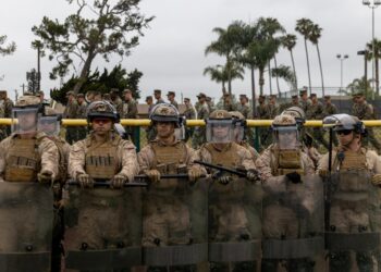 Εύθραυστη ηρεμία εν αναμονή των πεζοναυτών