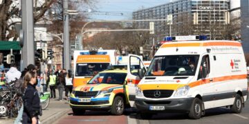 Όχημα έπεσε πάνω σε παιδιά – 4 τραυματίες