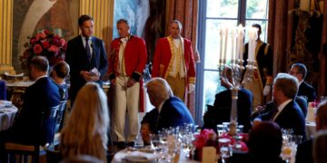 O «αρχι-κόλακας» του ΝΑΤΟ